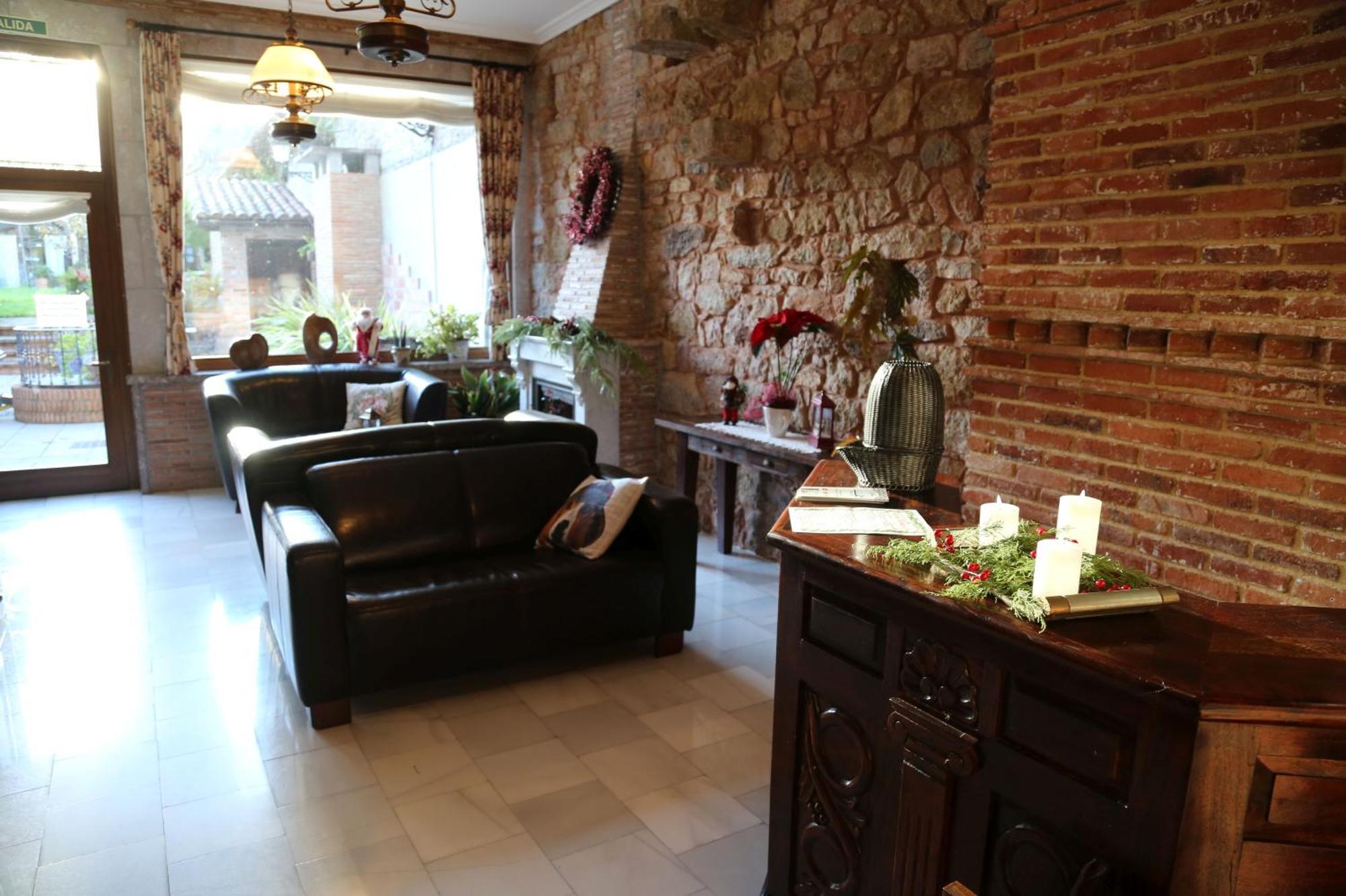 Apartamentos La Pontiga *** Infiesto Esterno foto